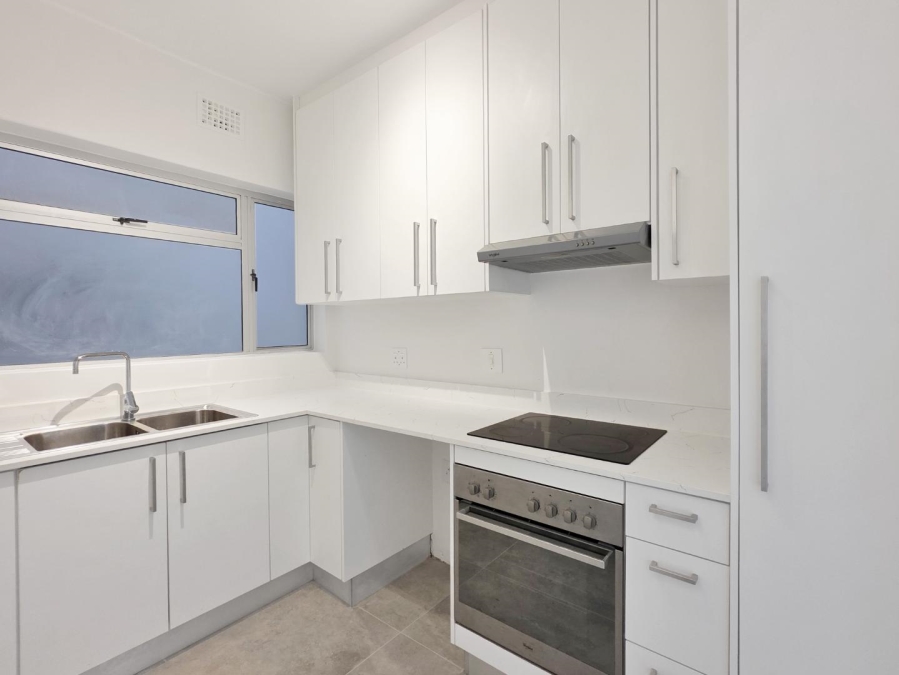 2 Bedroom Property for Sale in Sea Point Western Cape